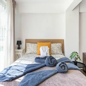 Serenity Chic Center With Free Wifi By Namaste Elite Apartment